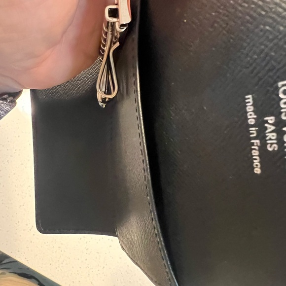 Louis Vuitton 6 Key Holder - Picture 11 of 14